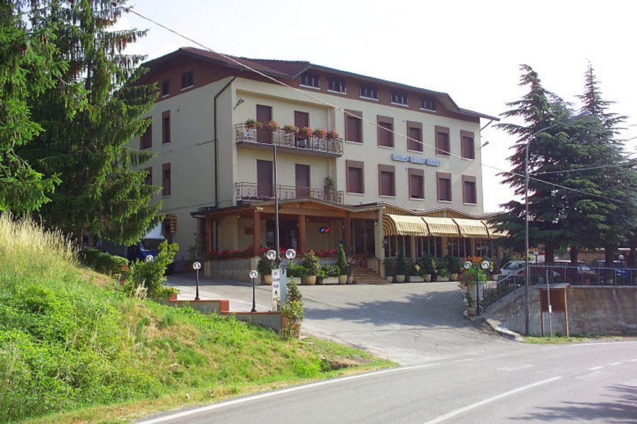 Albergo Ristorante Miramonti Toano Exterior foto