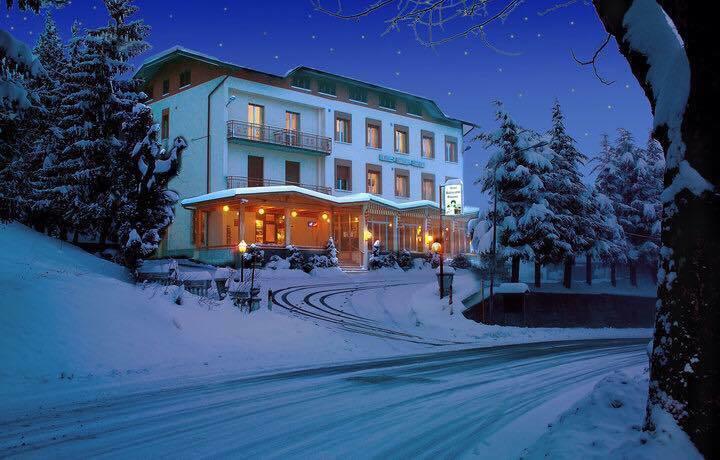 Albergo Ristorante Miramonti Toano Exterior foto